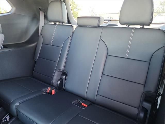 New 2026 GMC Acadia Elevation w/ Black Edition FWD image 17