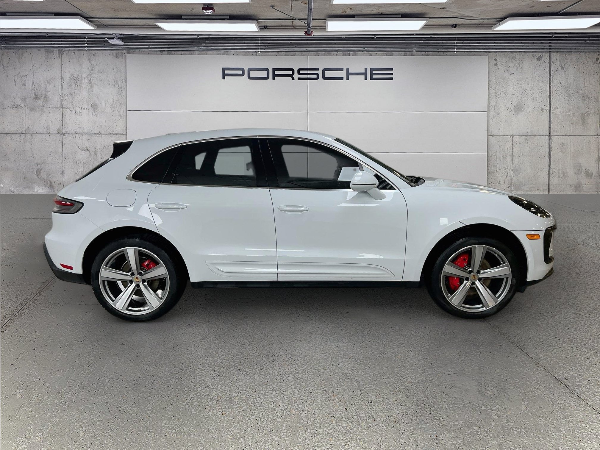 Certified 2023 Porsche Macan S AWD/4WD image 8