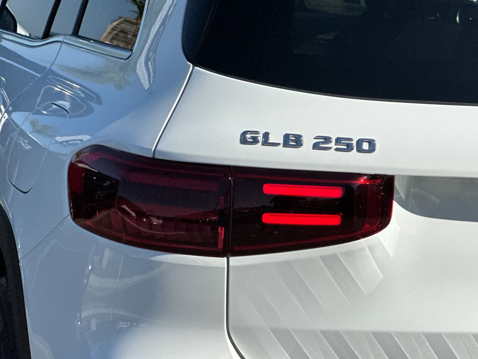 Used 2026 Mercedes-Benz GLB 250 image 32
