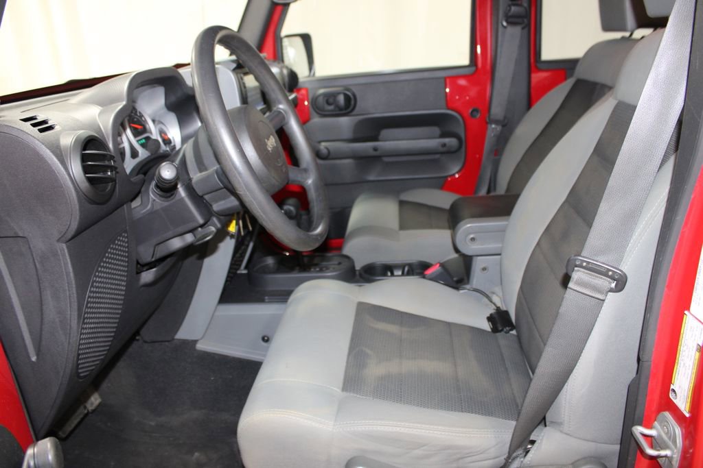 Used 2010 Jeep Wrangler Unlimited Sport image 17