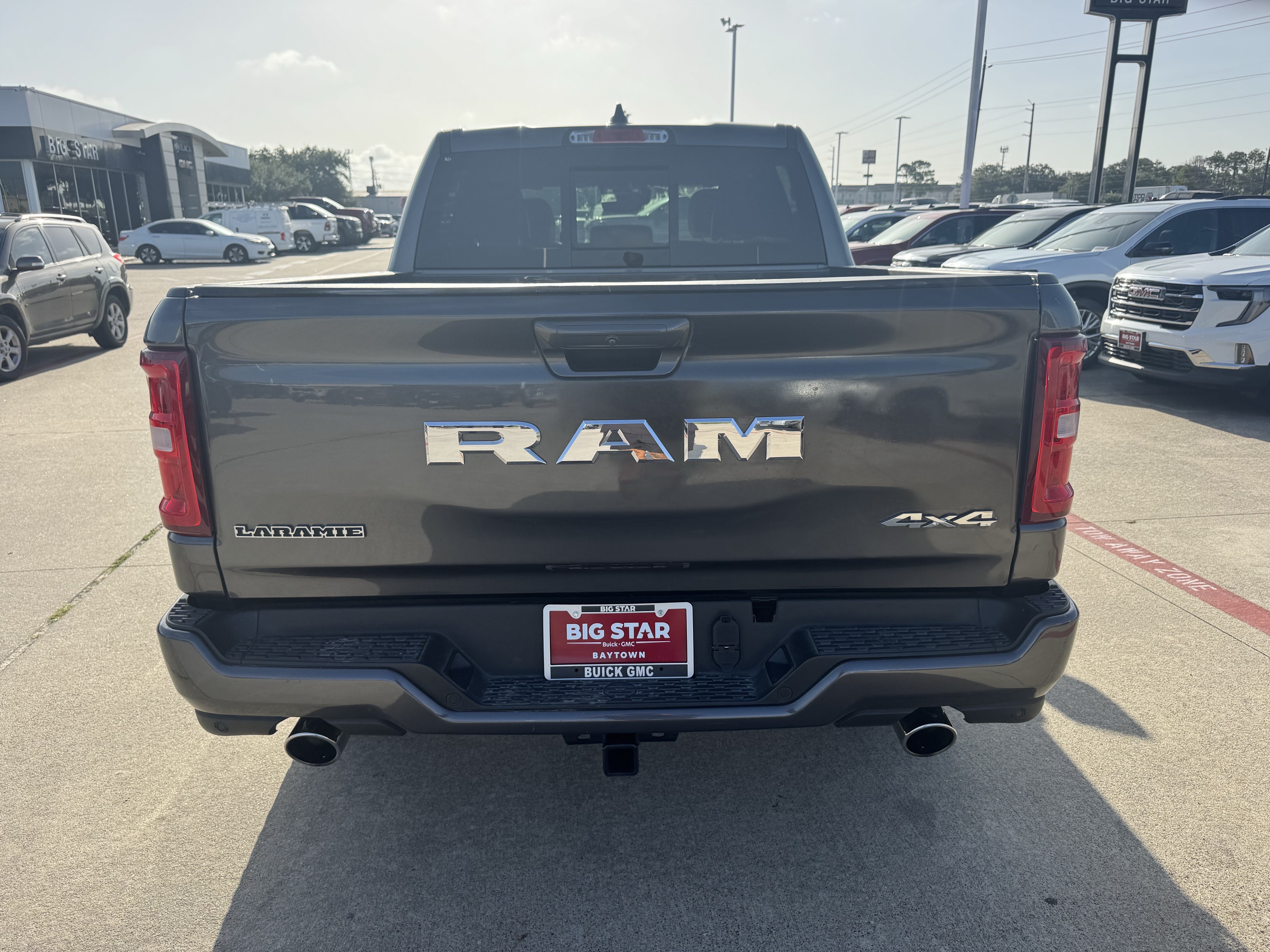 Used 2025 RAM 1500 Laramie w/ Sport Appearance Package AWD/4WD image 7