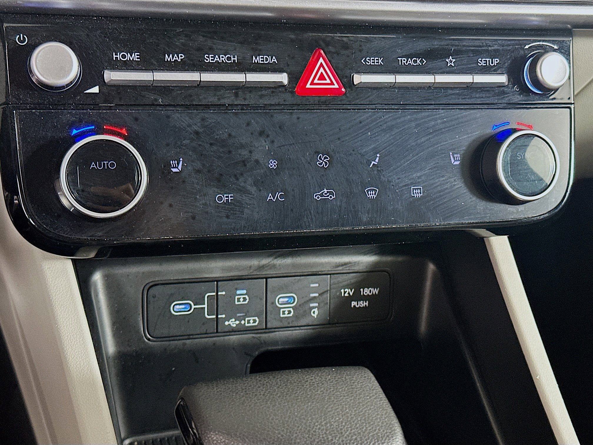 Used 2025 Hyundai Tucson SEL FWD image 23