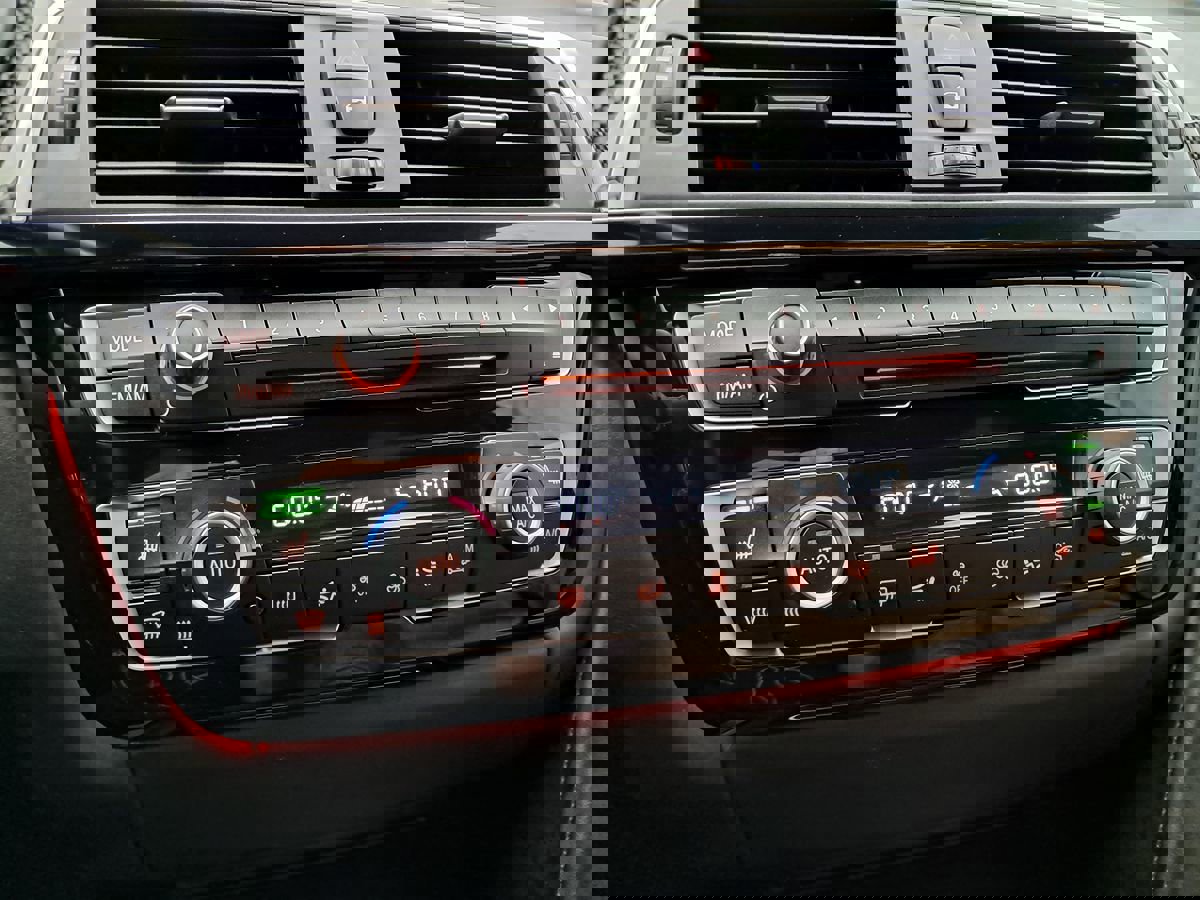 Used 2018 BMW M3 Competition w/ Competition Package image 37