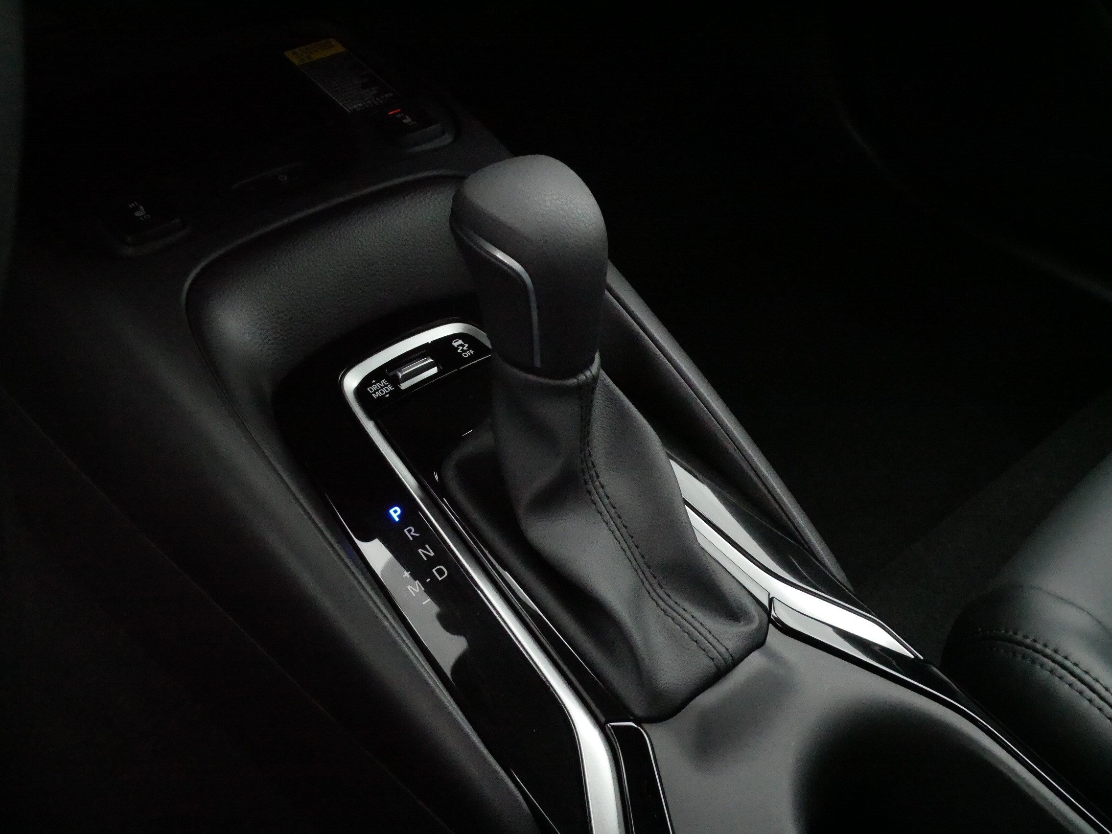 Certified 2025 Toyota Corolla XSE FWD image 24