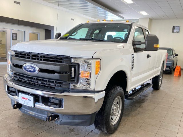 Used 2017 Ford F250 XL w/ Power Equipment Group AWD/4WD image 4