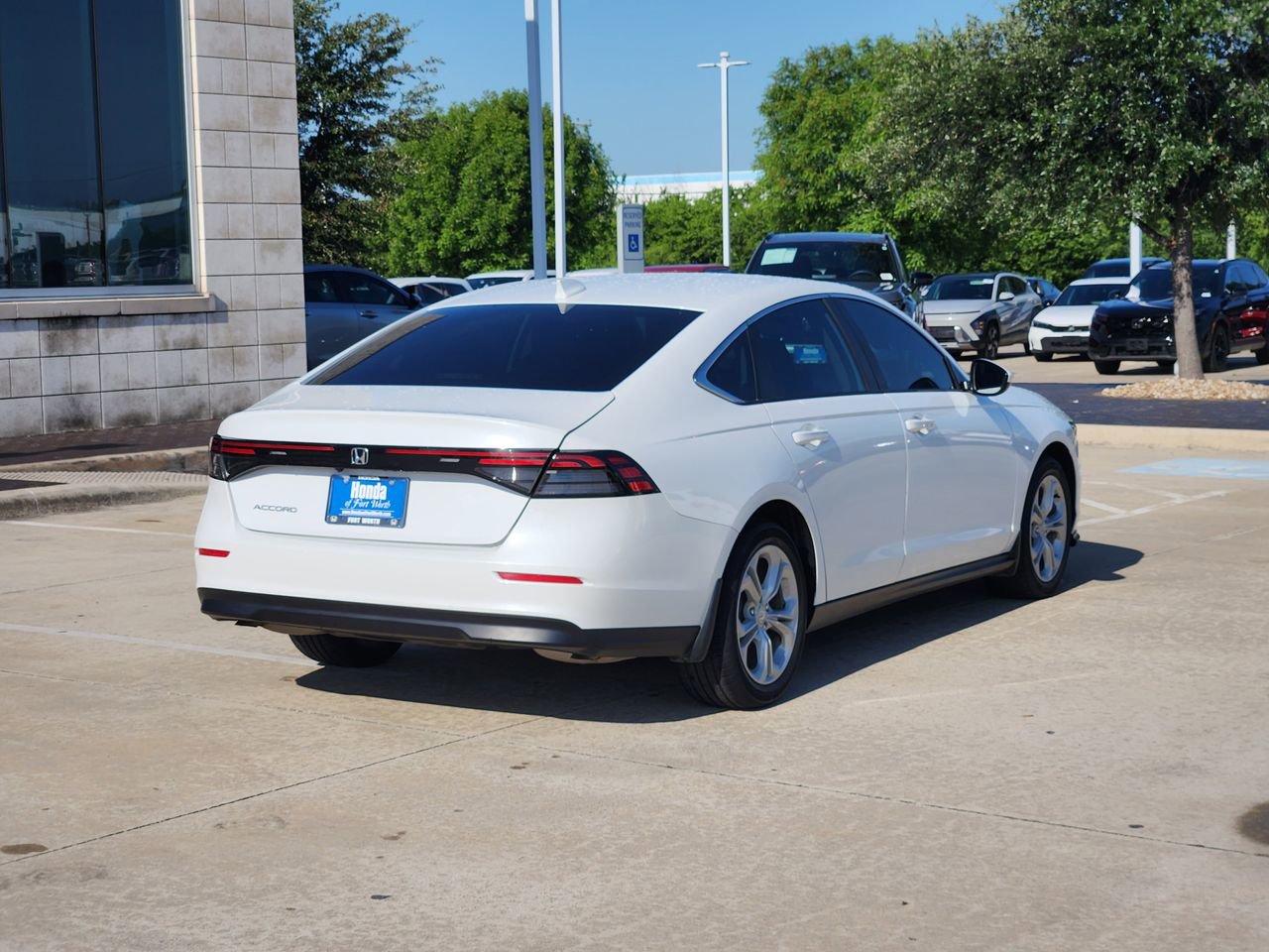 Used 2023 Honda Accord LX image 5