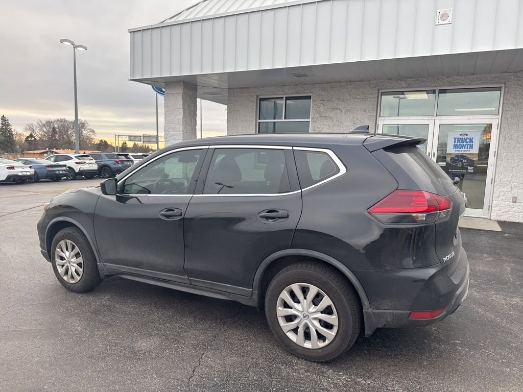 Used 2020 Nissan Rogue S image 4