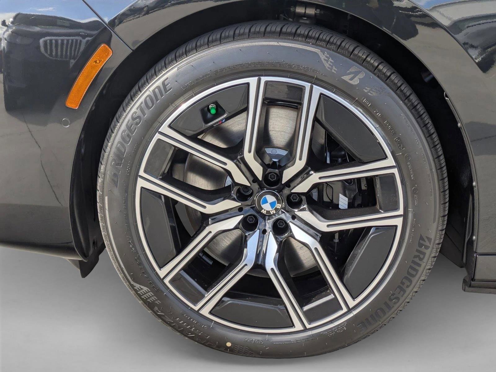 Used 2026 BMW i7 xDrive60 AWD/4WD image 10