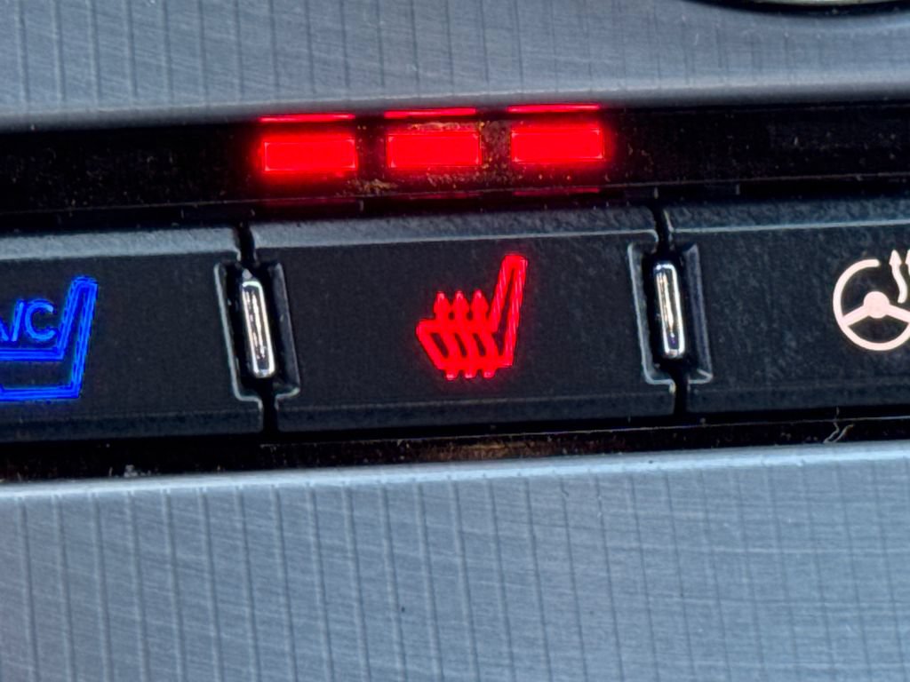 Used 2019 Lincoln MKZ Reserve FWD image 48