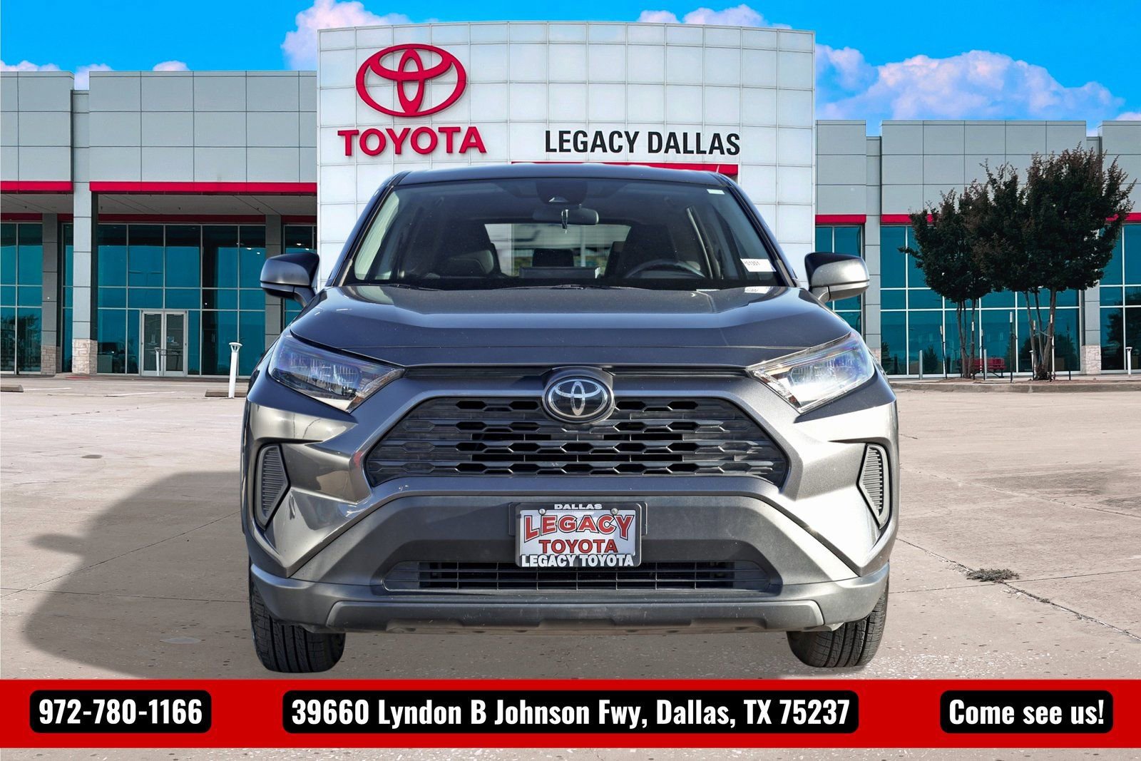 Used 2022 Toyota RAV4 LE image 6