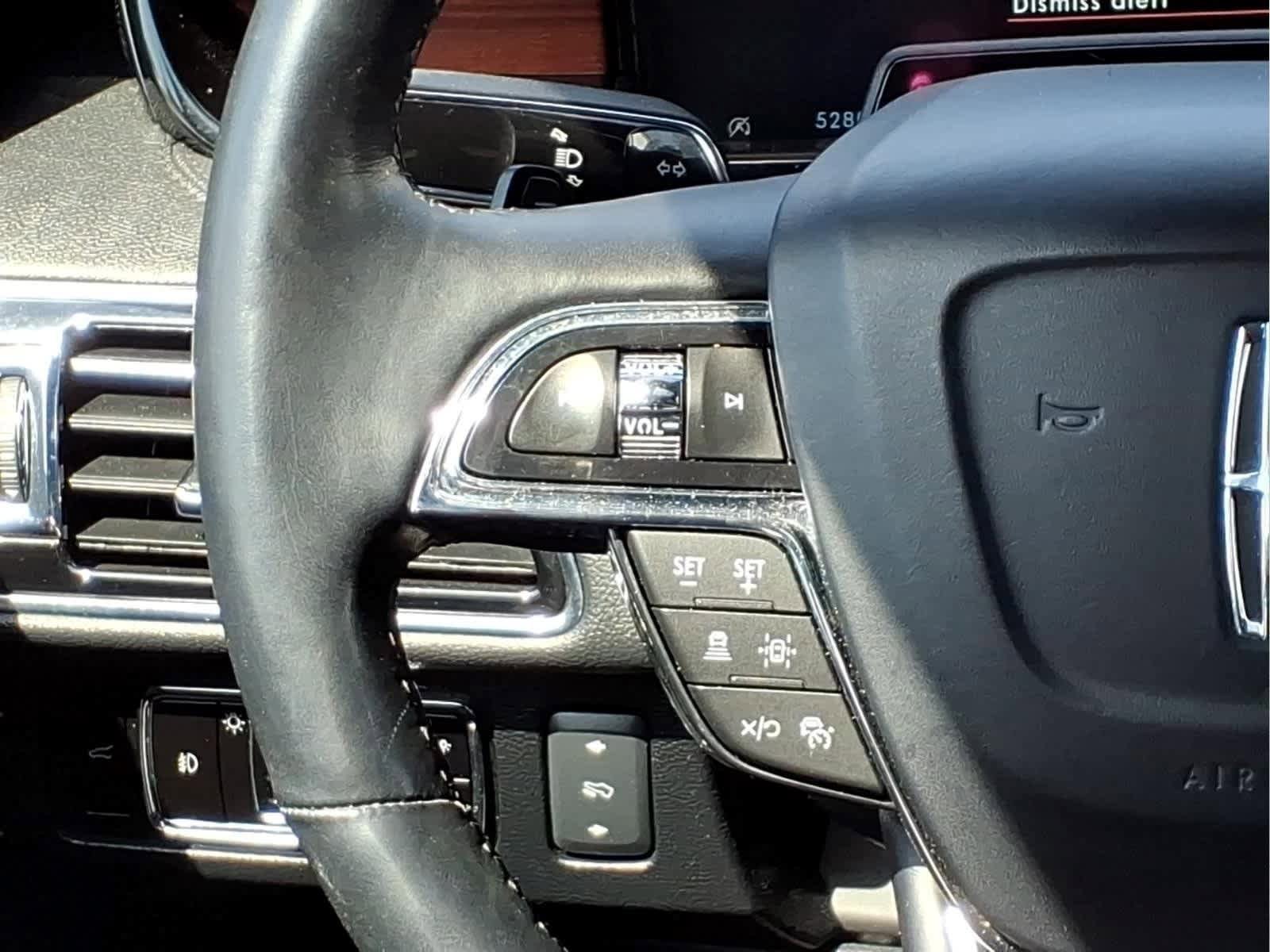 Used 2023 Lincoln Navigator Reserve AWD/4WD image 19