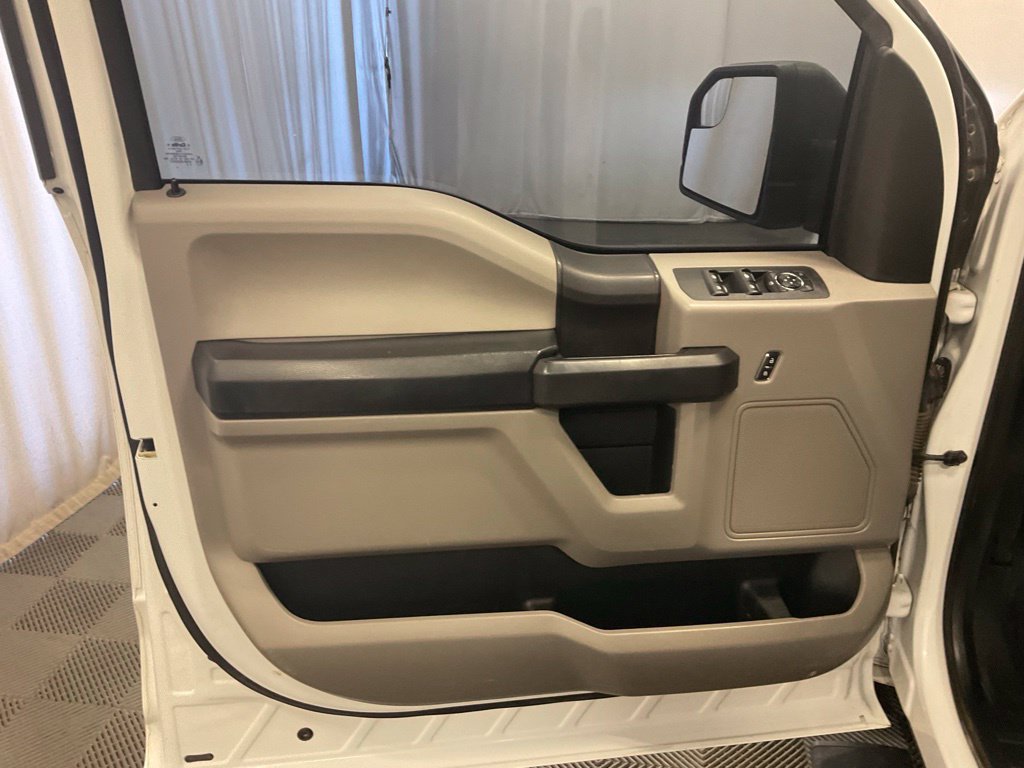 Used 2015 Ford F150 XL w/ Equipment Group 101A Mid AWD/4WD image 18