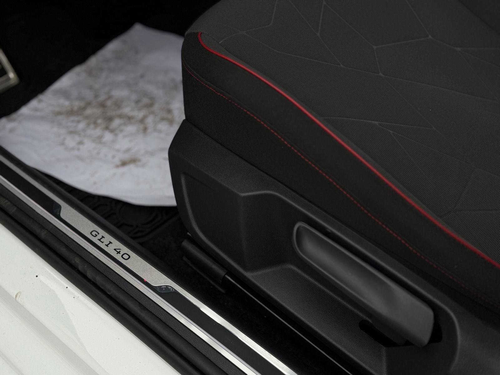 Used 2024 Volkswagen Jetta GLI 40th Anniversary Edition image 15