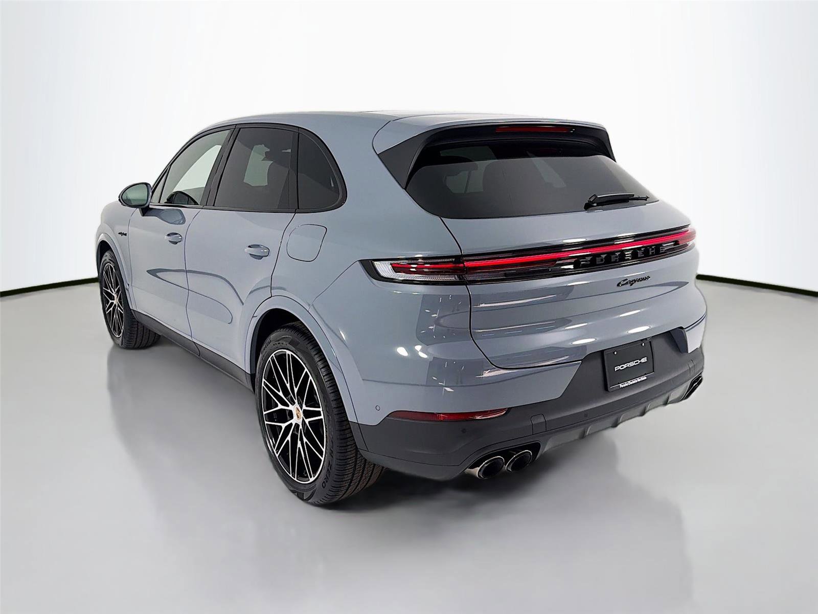 New 2026 Porsche Cayenne E-Hybrid image 3