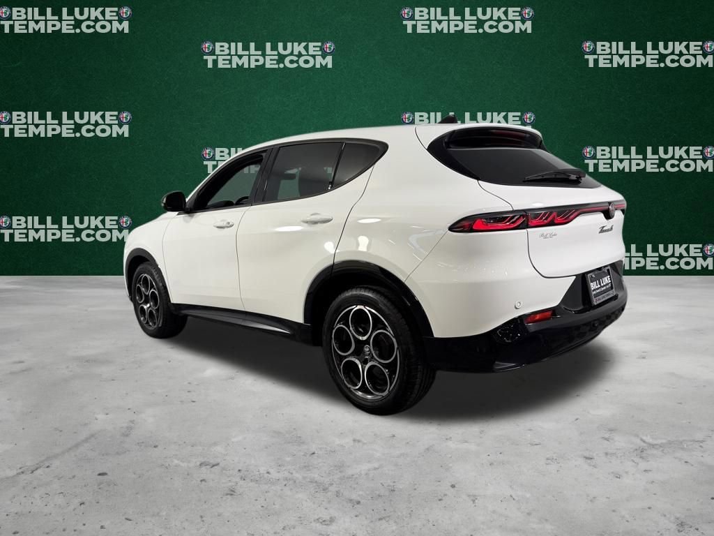 Used 2025 Alfa Romeo Tonale image 8