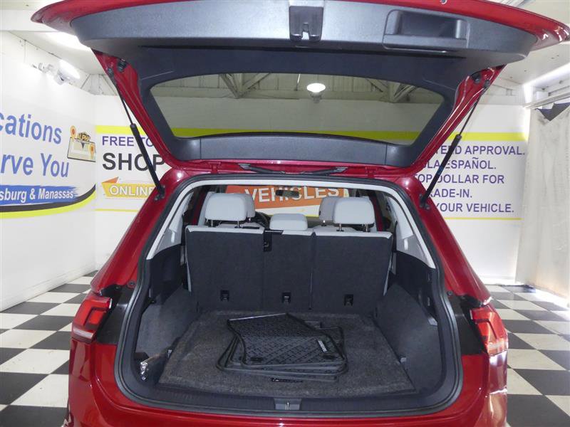 Used 2018 Volkswagen Tiguan S image 27