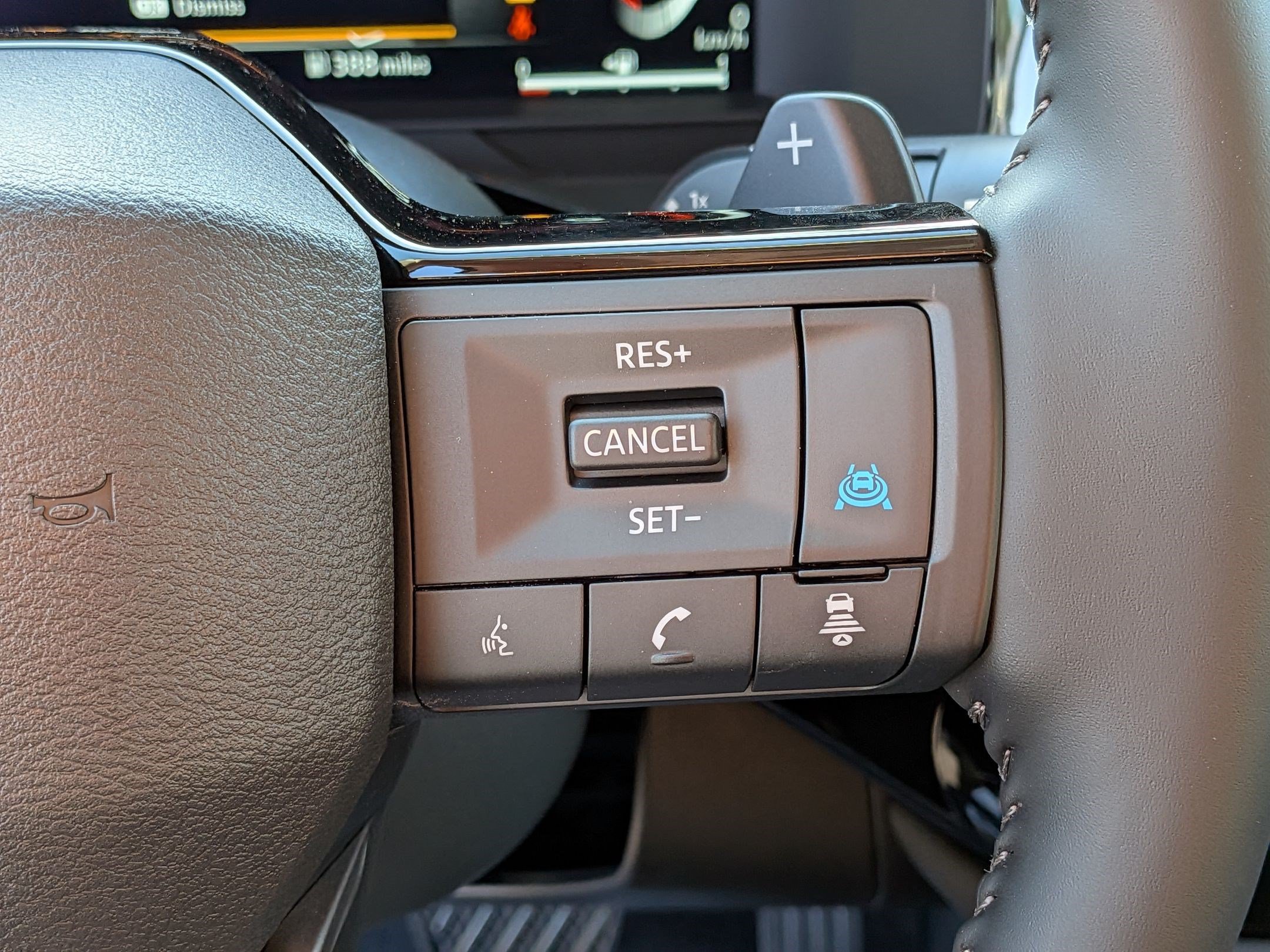 New 2026 Nissan Pathfinder Platinum FWD image 15