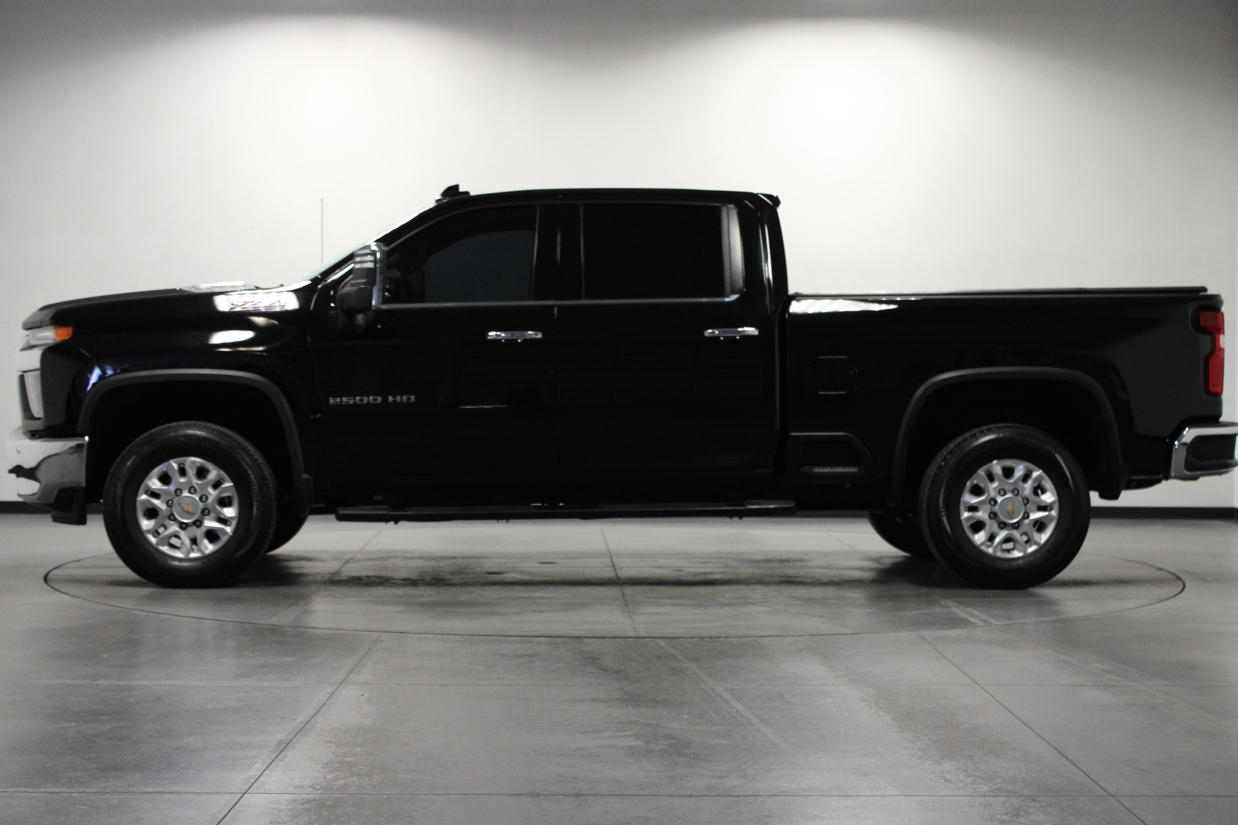 Used 2022 Chevrolet Silverado 2500 LTZ w/ LTZ Convenience Package image 7