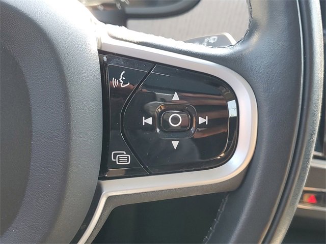 Used 2021 Volvo V90 T6 Cross Country image 15