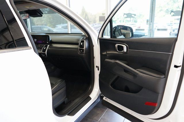 Used 2022 Kia Sorento S image 41