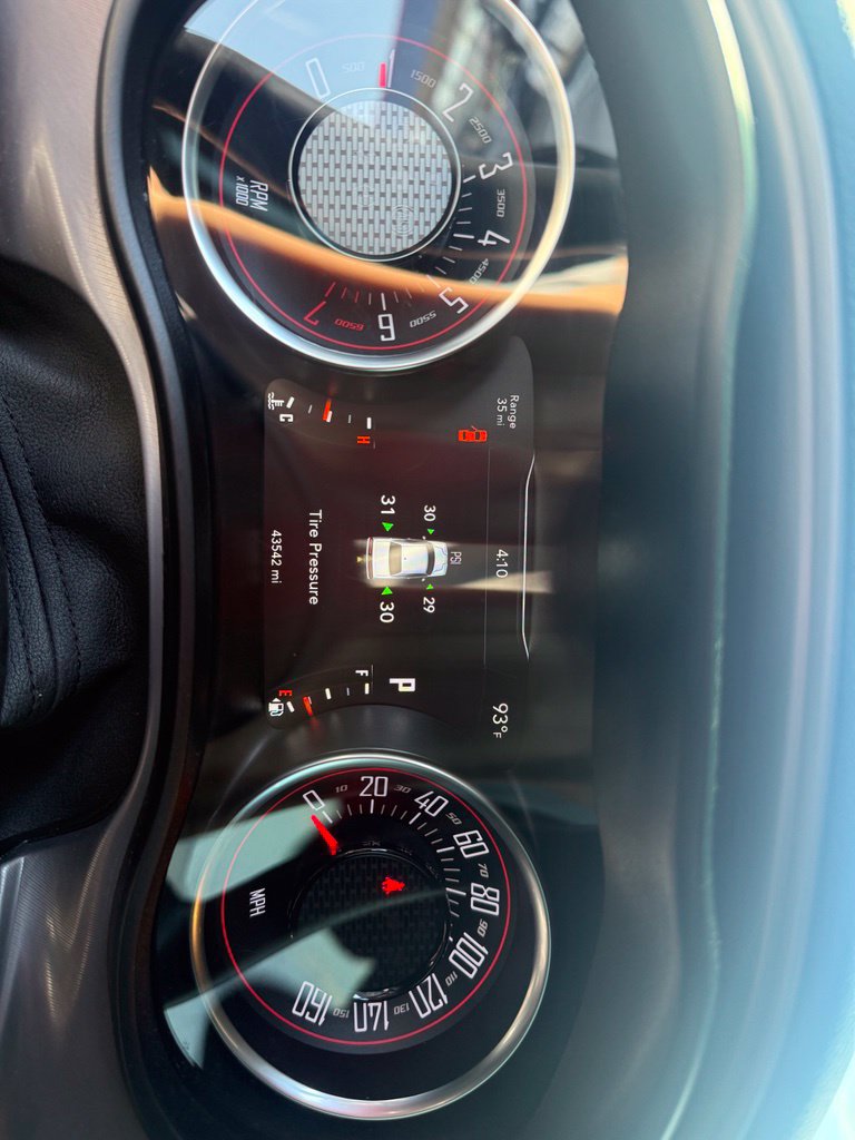 Used 2023 Dodge Challenger SXT RWD image 18