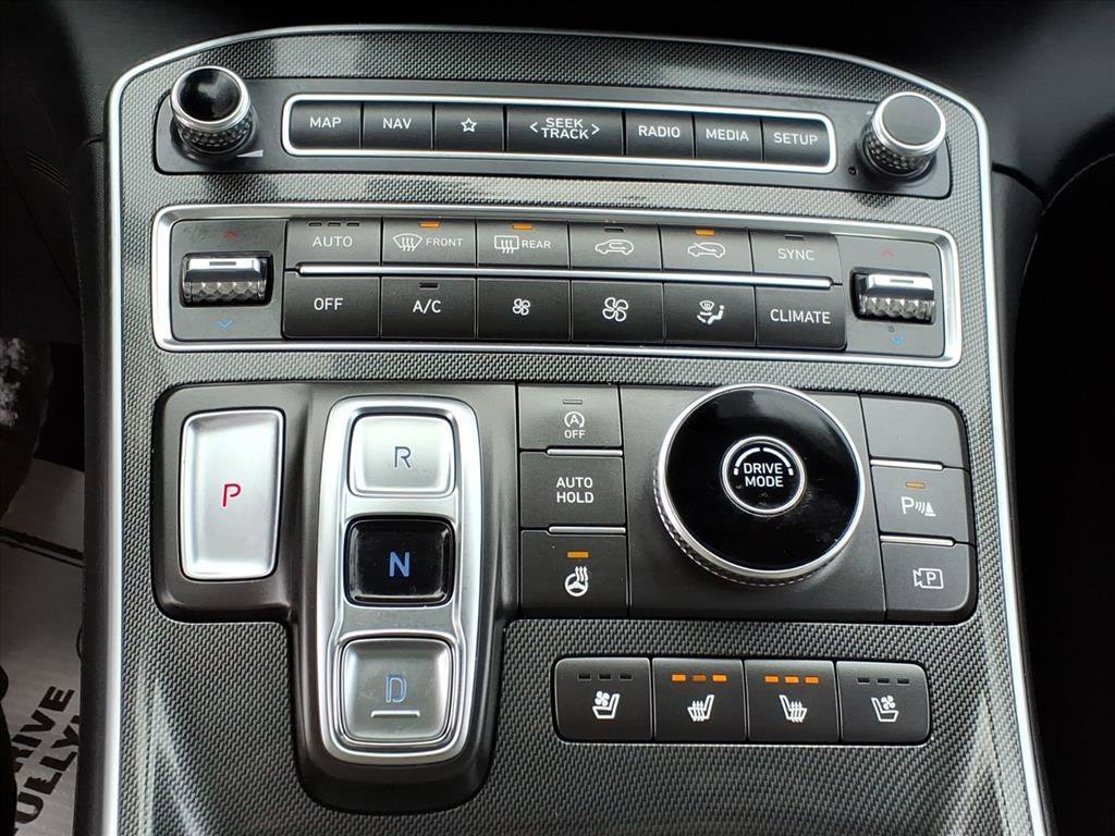 Used 2022 Hyundai Santa Fe Limited image 18