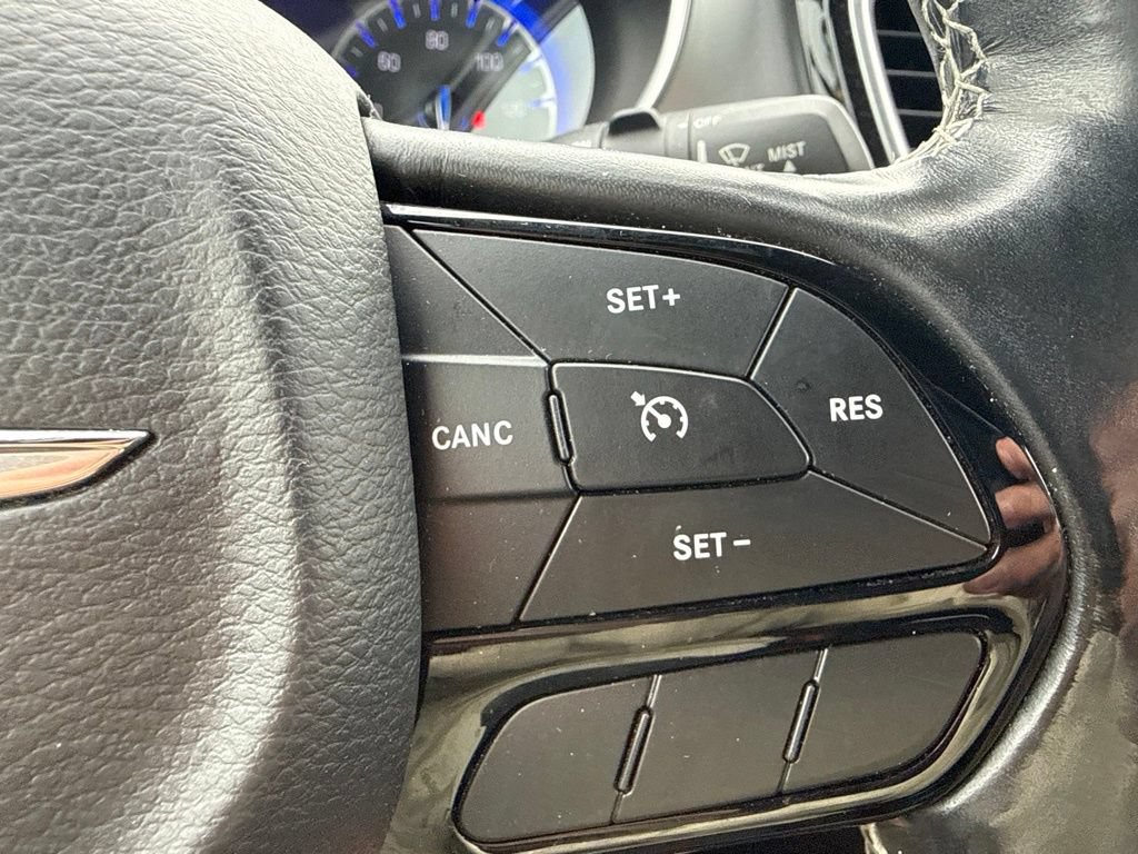 Used 2019 Chrysler Pacifica Touring-L Plus w/ S Appearance Package FWD image 20