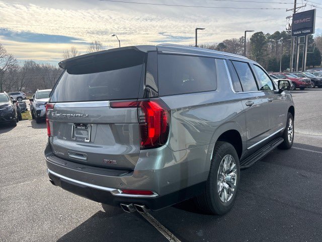 New 2026 GMC Yukon XL Denali AWD/4WD image 3