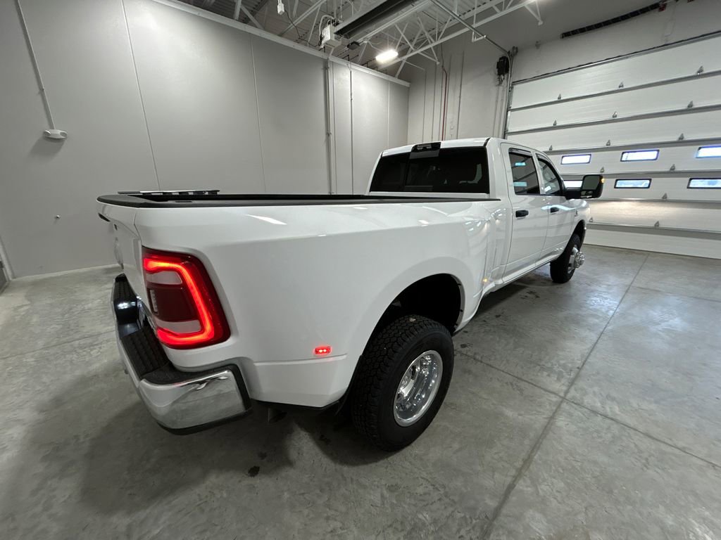 Used 2024 RAM 3500 Tradesman w/ Chrome Appearance Group image 6