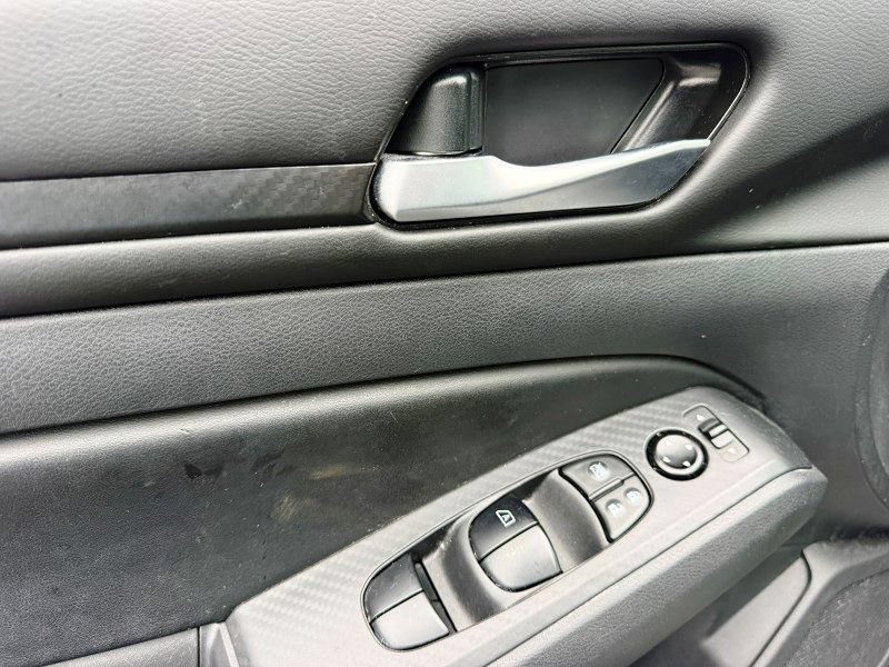 Used 2024 Nissan Altima 2.5 SV FWD image 25