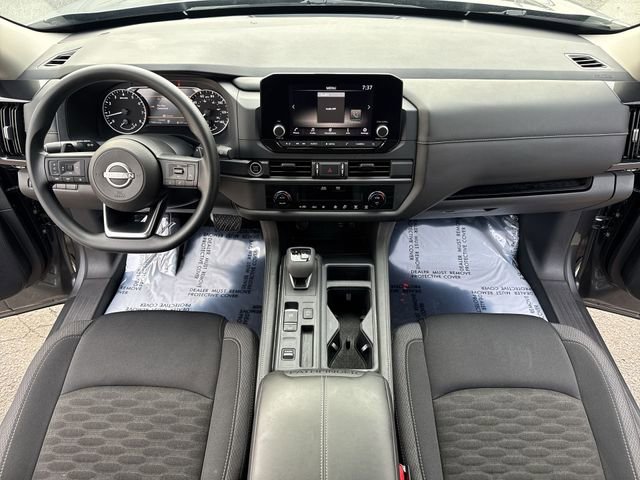 Used 2024 Nissan Pathfinder S image 9