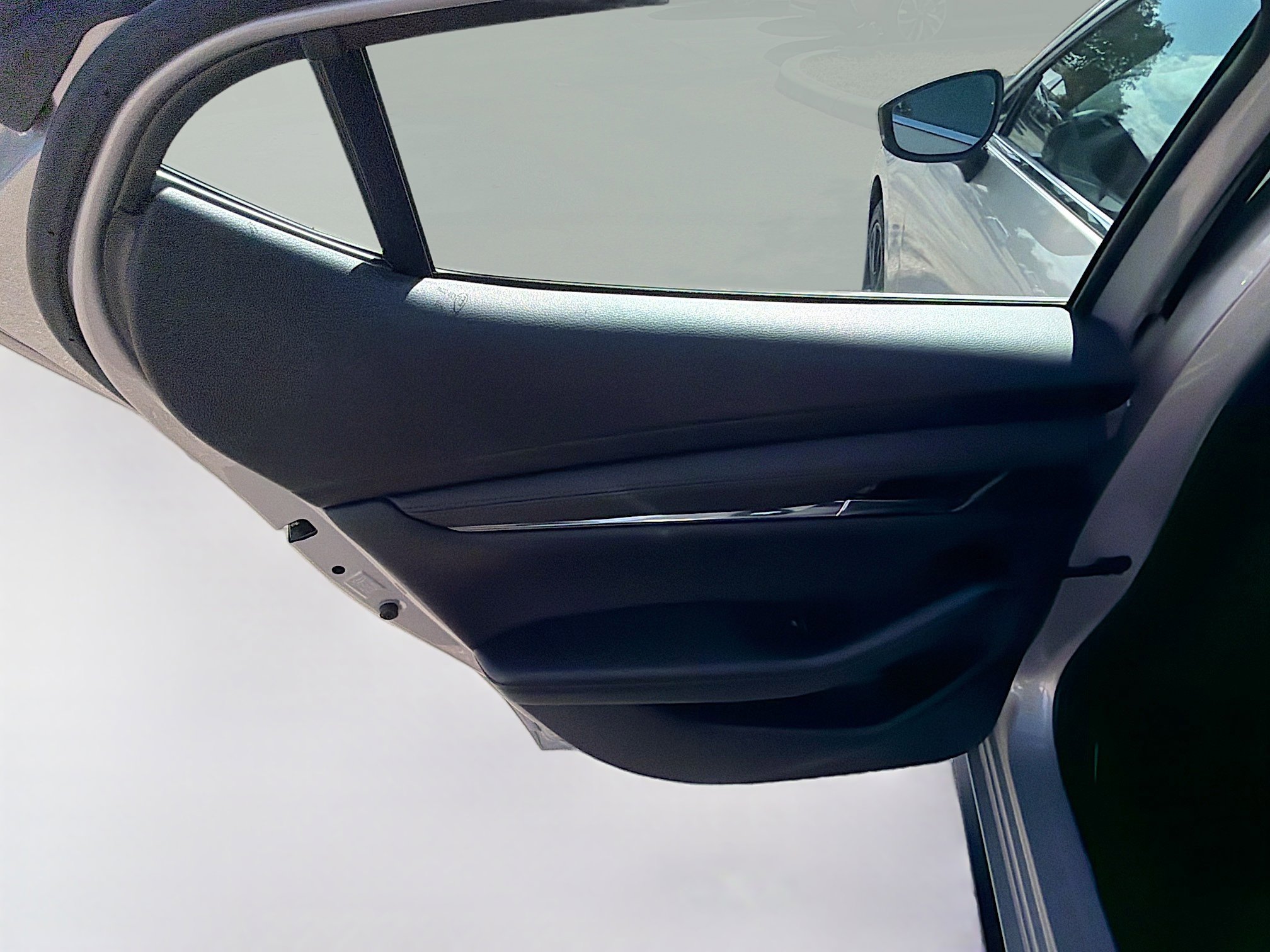 New 2026 MAZDA MAZDA3 Hatchback w/Premium Plus Pkg image 45