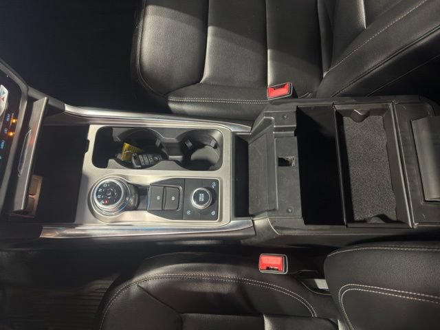 Used 2021 Ford Explorer XLT w/ Equipment Group 202A AWD/4WD image 30
