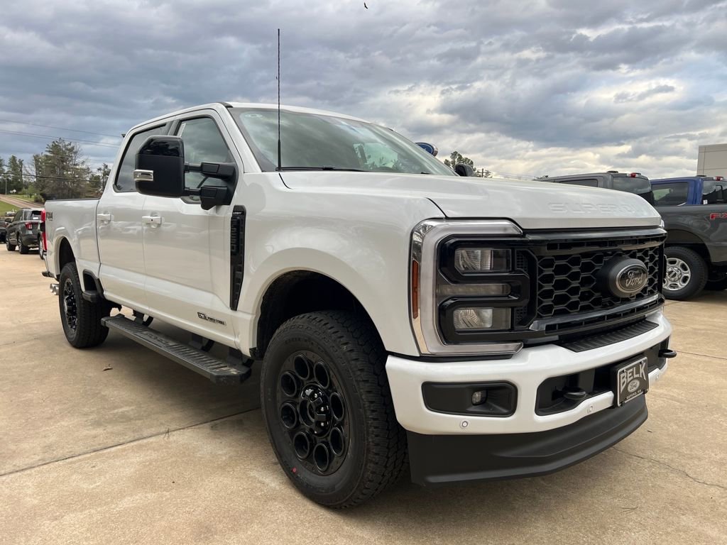 New 2026 Ford F250 Lariat w/ Black Appearance Package