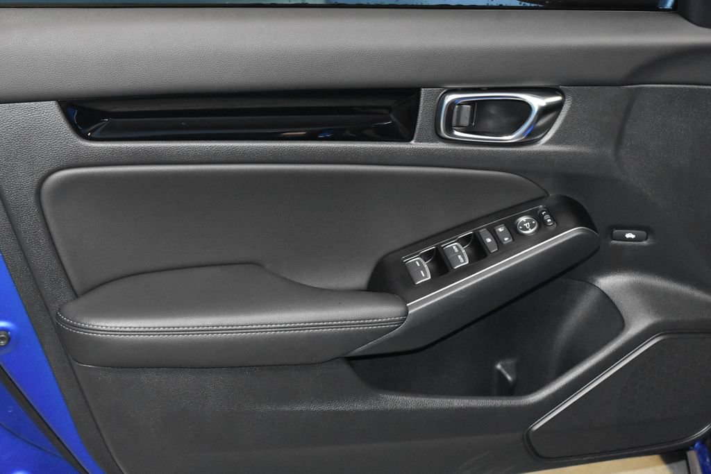 Used 2024 Honda Civic Touring image 4