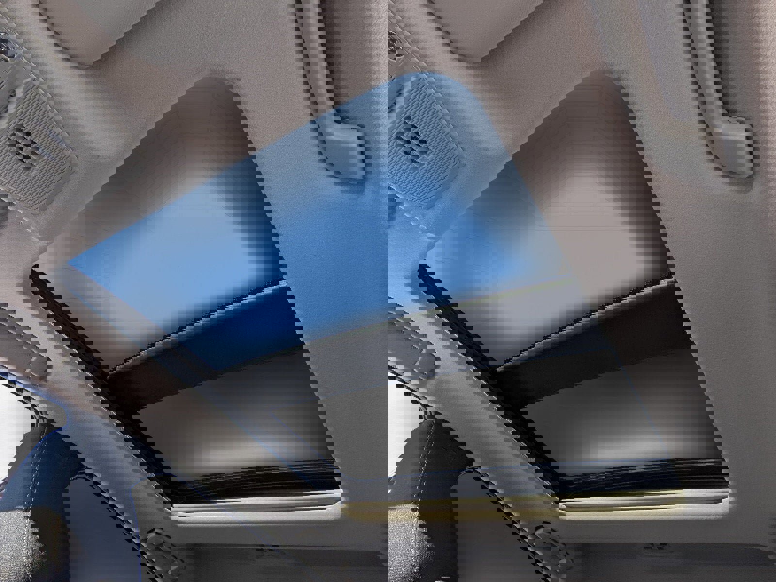 New 2026 Nissan Kicks SV w/ SV Premium Package image 9