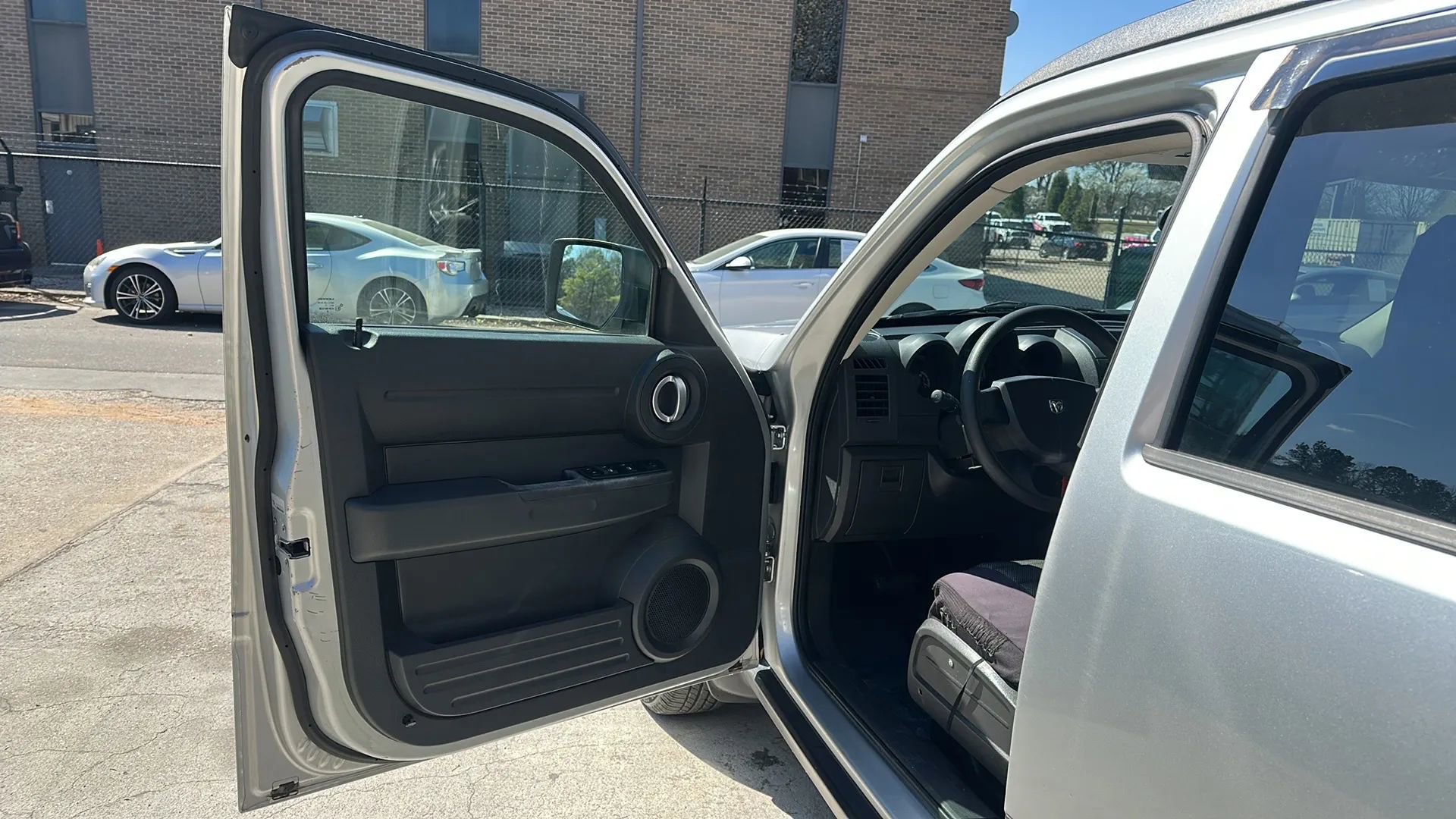 Used 2008 Dodge Nitro SXT image 16