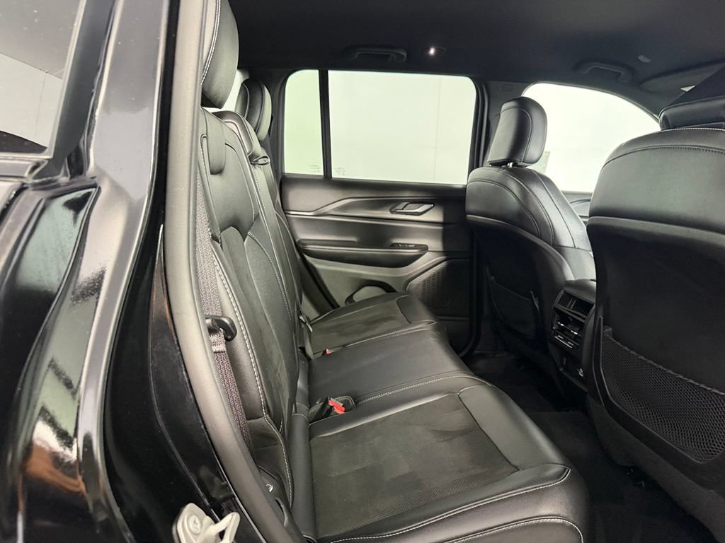 Certified 2024 Jeep Grand Cherokee Altitude AWD/4WD image 20