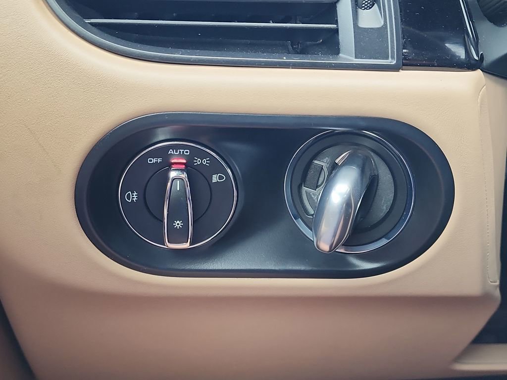 Used 2022 Porsche Macan image 23