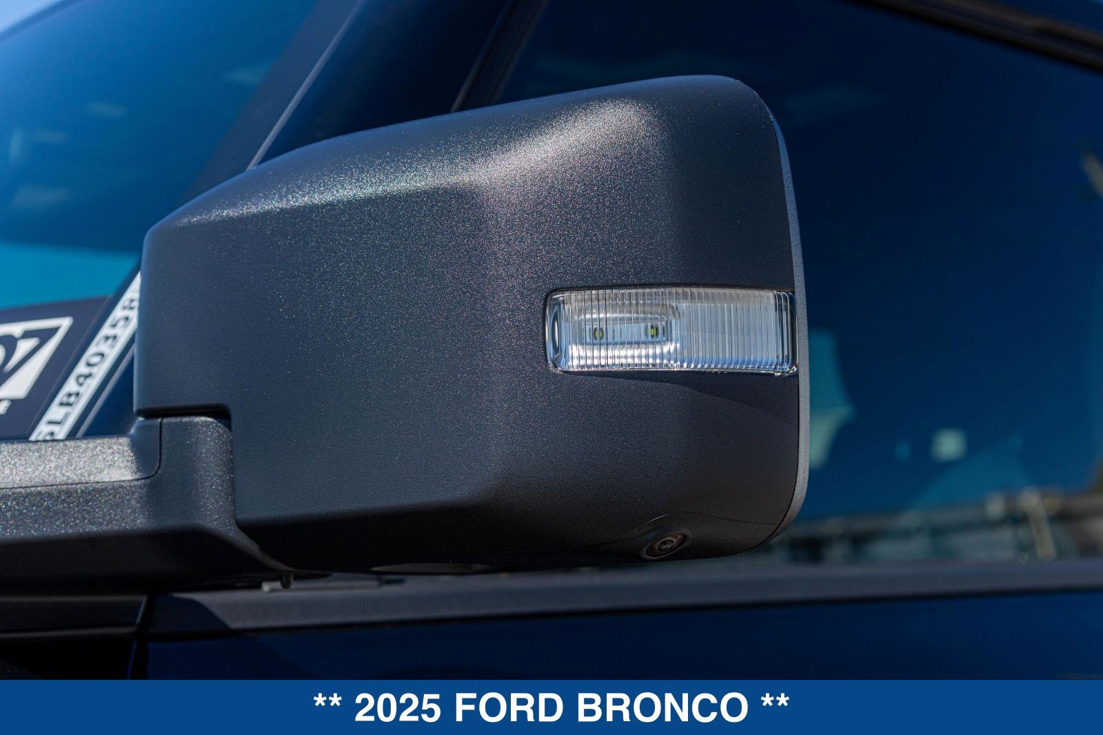 Used 2025 Ford Bronco Badlands AWD/4WD image 16