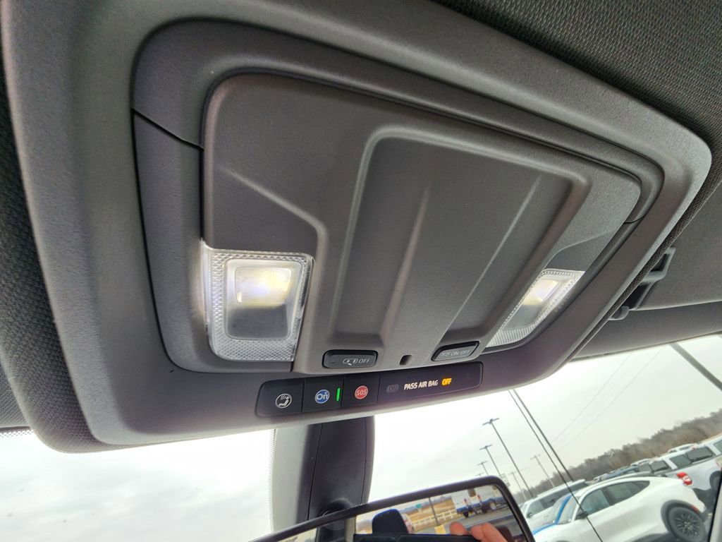 Used 2020 Chevrolet Silverado 1500 Custom w/ Custom Value Package image 20