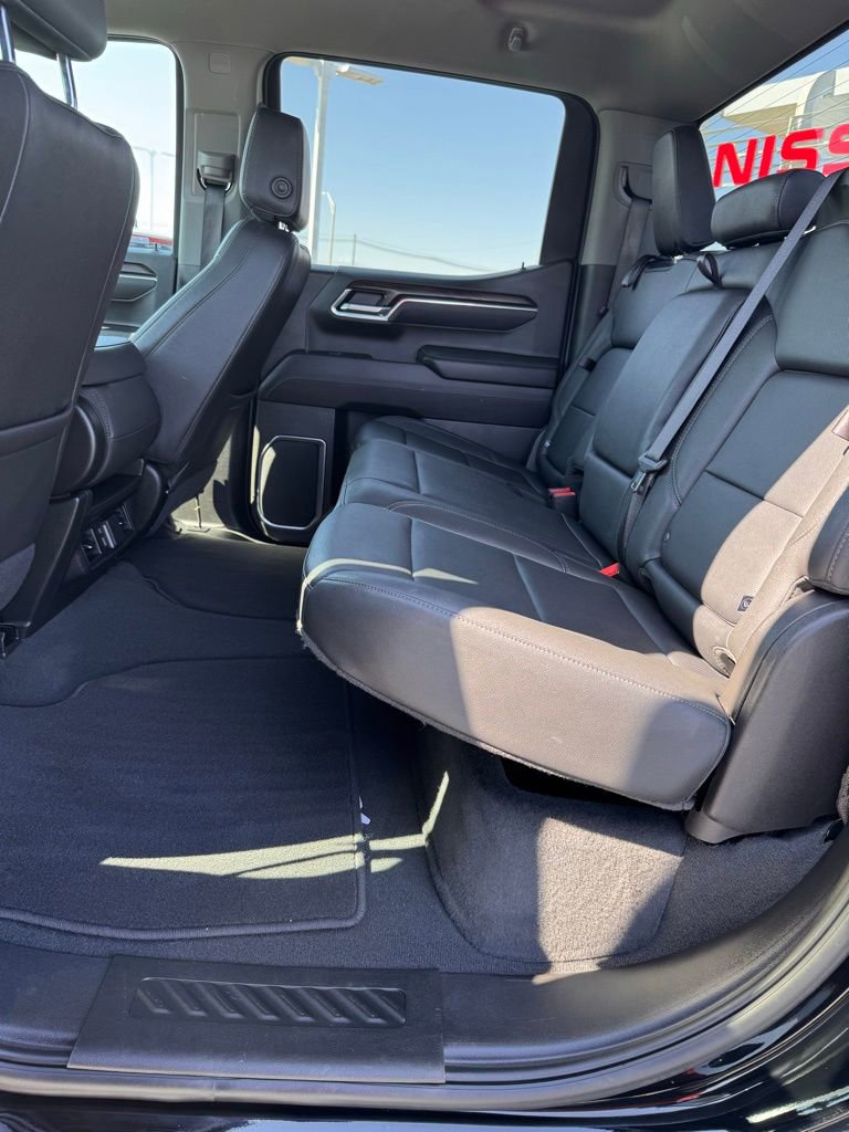 Used 2025 GMC Sierra 1500 SLT image 14