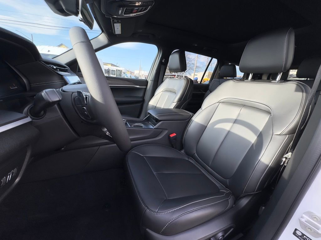 New 2026 Jeep Grand Cherokee L Limited w/ Limited Altitude Package image 13