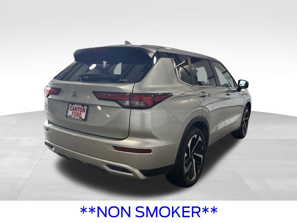 Used 2024 Mitsubishi Outlander SE Black Edition image 7