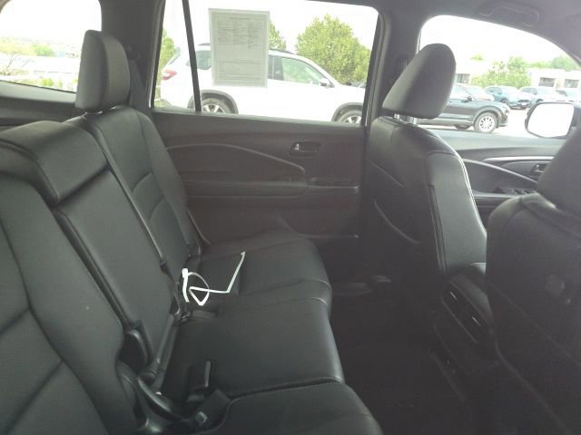 Used 2024 Honda Passport EX-L image 9