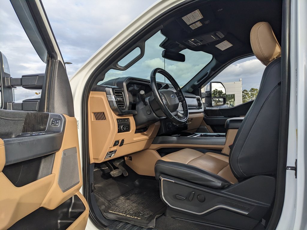 Used 2023 Ford F250 Lariat w/ Chrome Package image 45