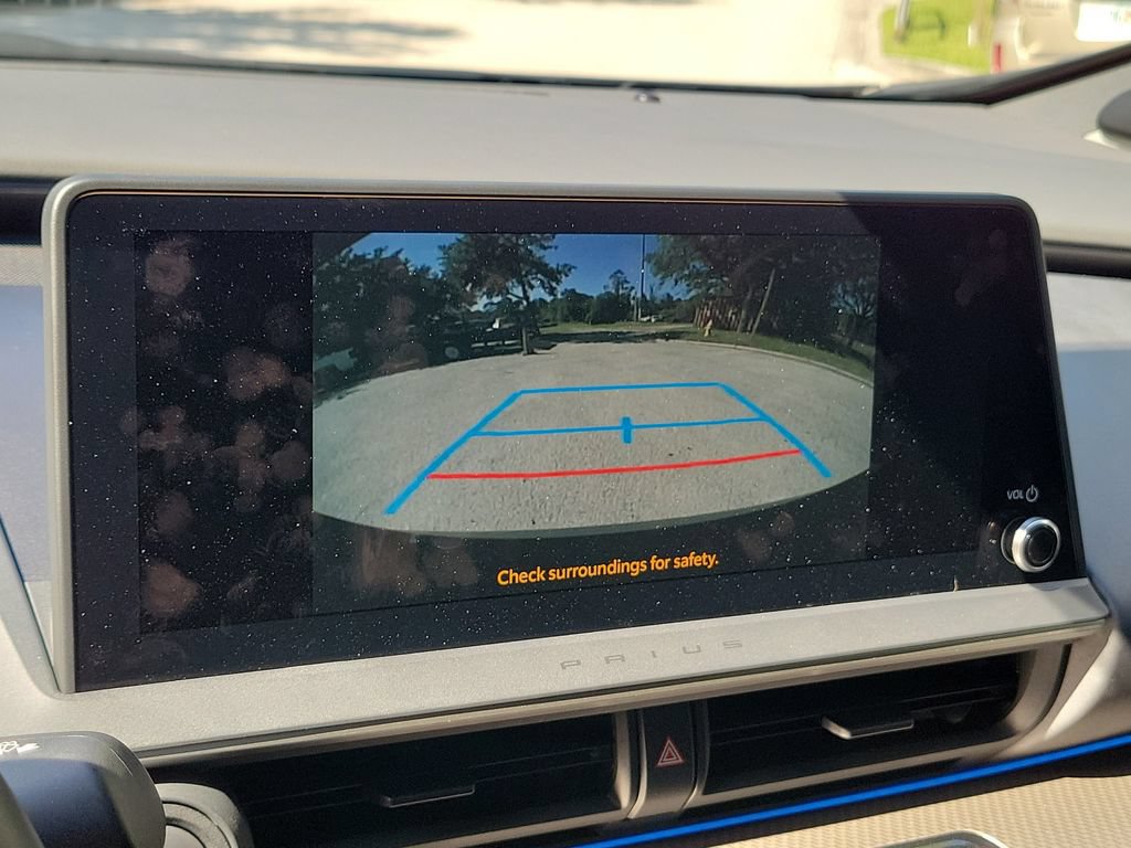 Used 2025 Toyota Prius Limited FWD image 31