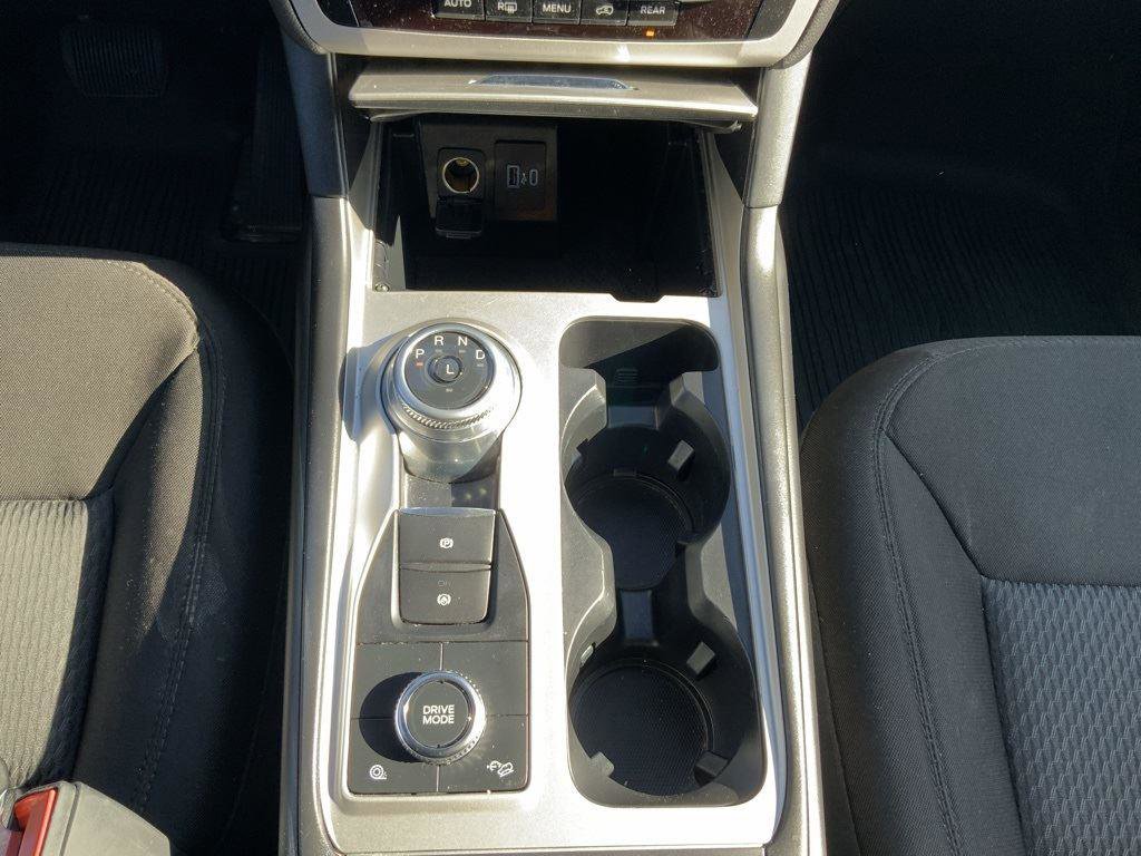 Used 2022 Ford Explorer XLT image 45