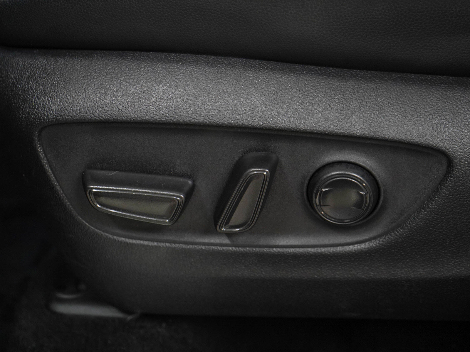 Used 2024 Toyota Highlander Platinum AWD/4WD image 26