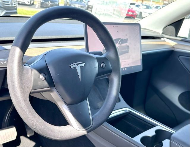 Used 2023 Tesla Model Y Long Range image 11
